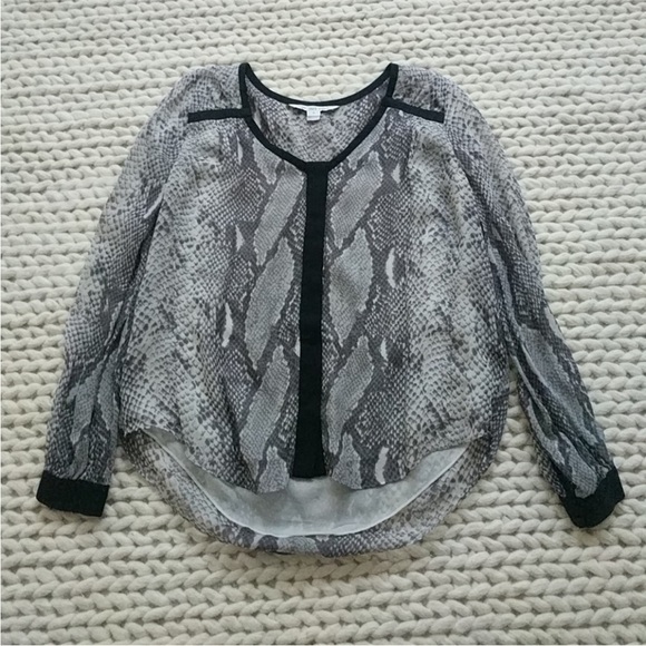 Diane Von Furstenberg Snake Print Silk Top - Picture 4 of 5